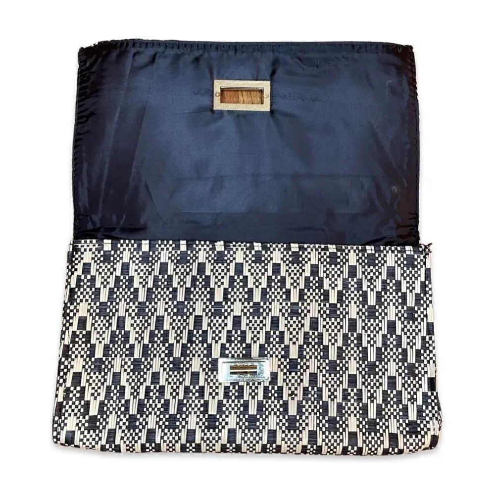 H&M Straw Clutch    - Picture 2 of 6